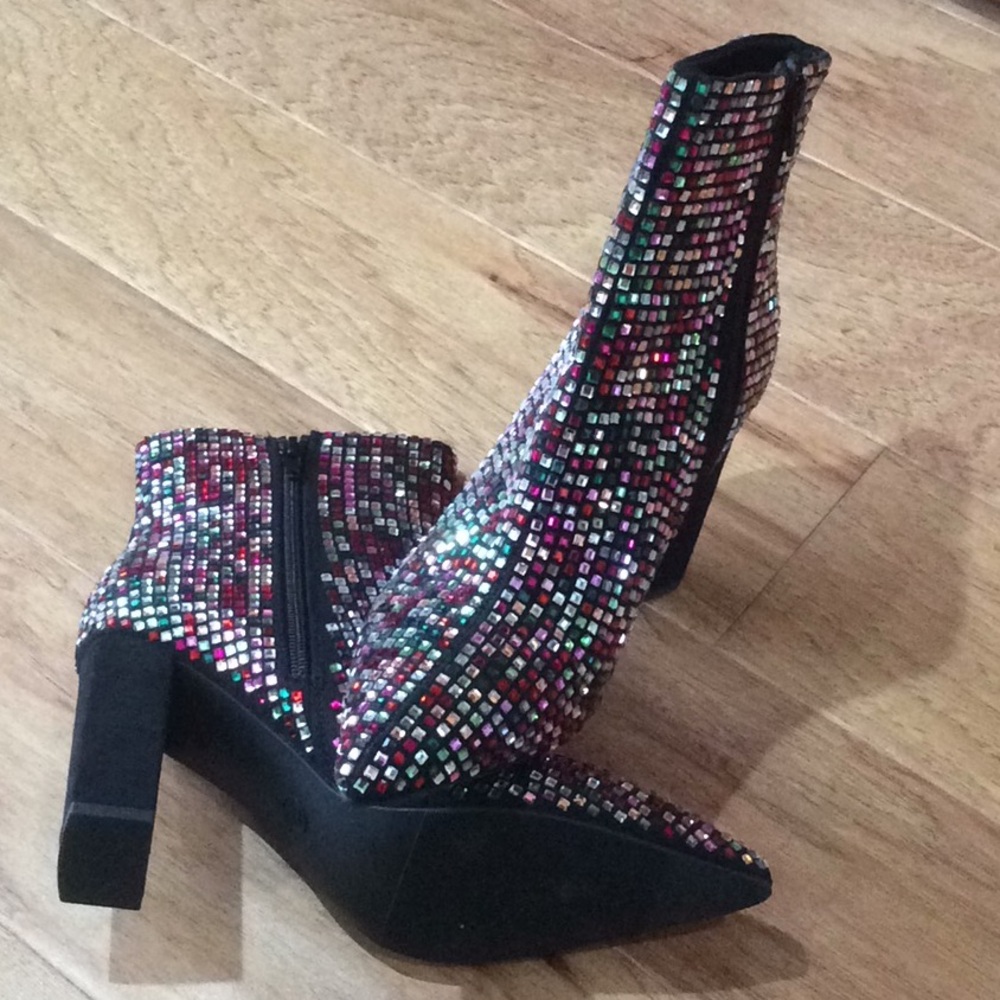 Wild Pair Booties - Picture 11 of 12